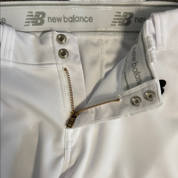 New Balance White Sports Pants with Black Trim - Picture 6 of 7